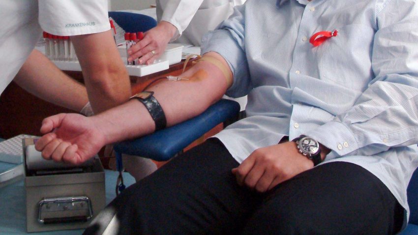 Cine poate dona sânge şi ce primesc donatorii