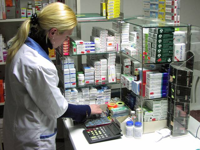 Controale riguroase în farmacii