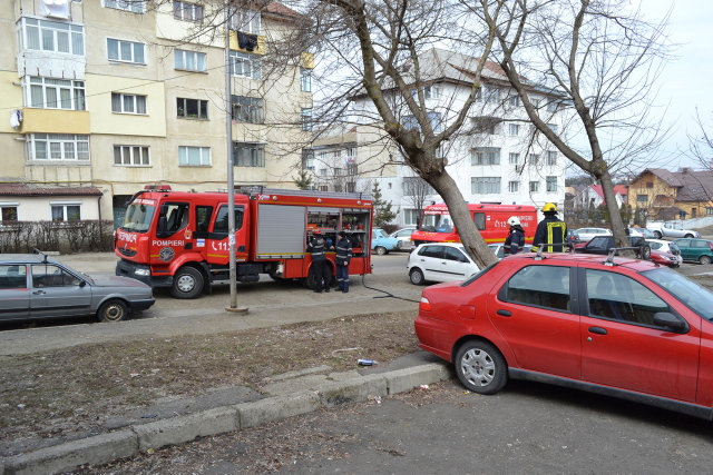 (UPDATE) 112. PANICĂ pe bulevardul TOMIS. Un bloc întreg, cuprins de emanații de gaz metan!
