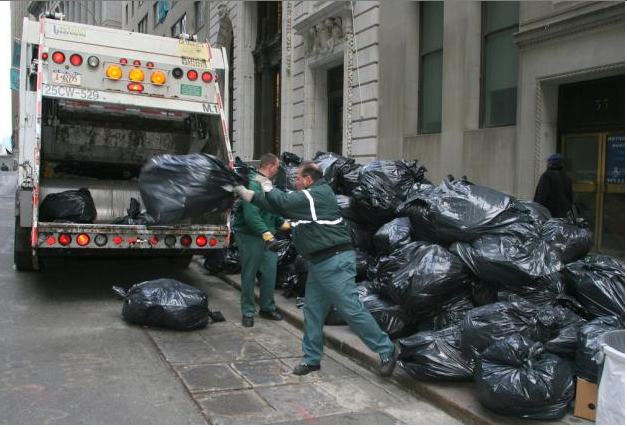 Slujbă extrem de căutată: gunoier în New York
