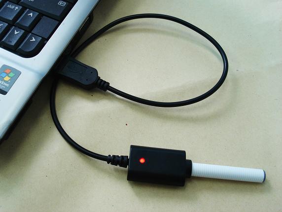 Cum îţi infectează computerul ţigara electronică