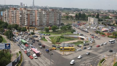 (AUDIO) Reprezentanții service-urilor auto și șoferii vor protesta împotriva scumpirii RCA