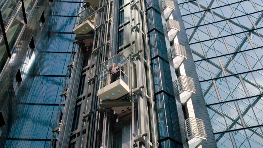 Germanii au inventat un nou lift, ce se deplasează prin levitaţie magnetică