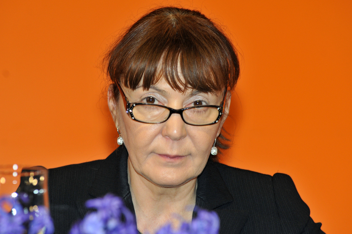 Monica Macovei – sprijin condiţionat pentru Iohannis, plângere penală pentru Ponta
