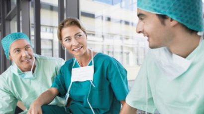 Turismul medical ar putea readuce în ţară medicii plecaţi peste hotare