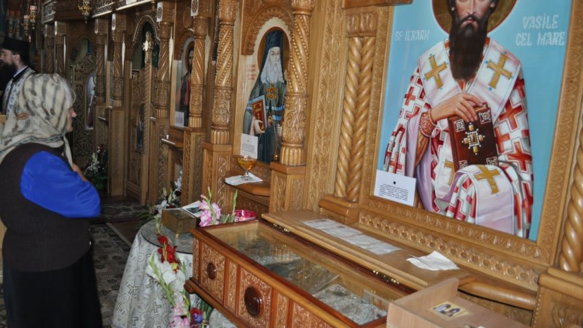 Moaştele Sfântului Ierarh Varlaam, la biserica Sf. Dumitru din Medgidia