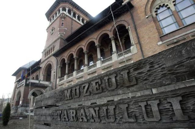 Vernisaj dobrogean la Muzeul Naţional al Ţăranului Român