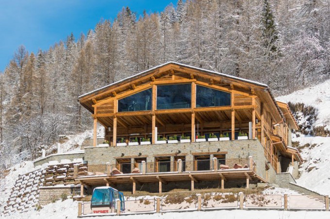 Una dintre cele mai frumoase cabane de schi se află în Alpii francezi