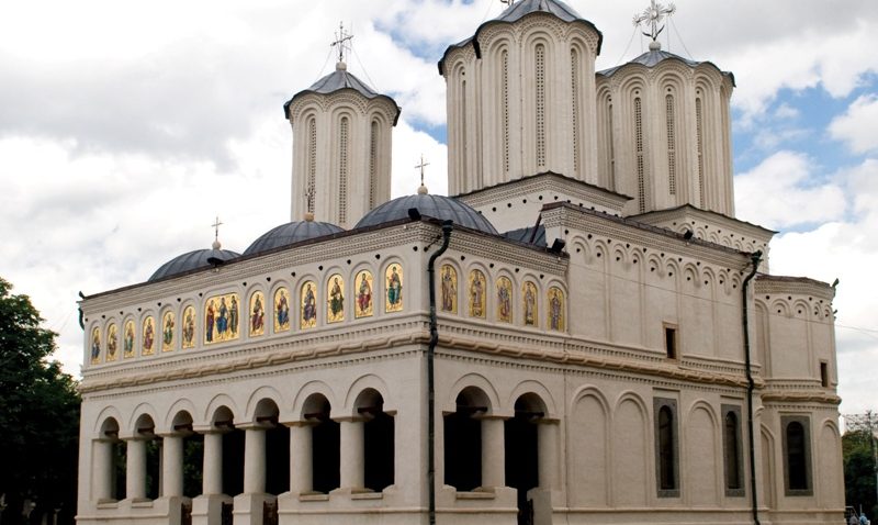 Patriarhia: Decizia CC privind ora de religie – „discriminatorie şi umilitoare”
