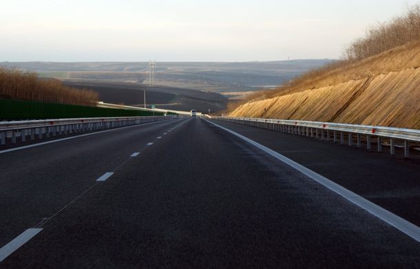 Încep plantările de-a lungul Autostrăzii Soarelui