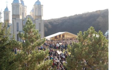 Se apropie sărbătorirea creştinătorului DOBROGEI. Hramul Mănăstirii “Peștera Sfântului Andrei”