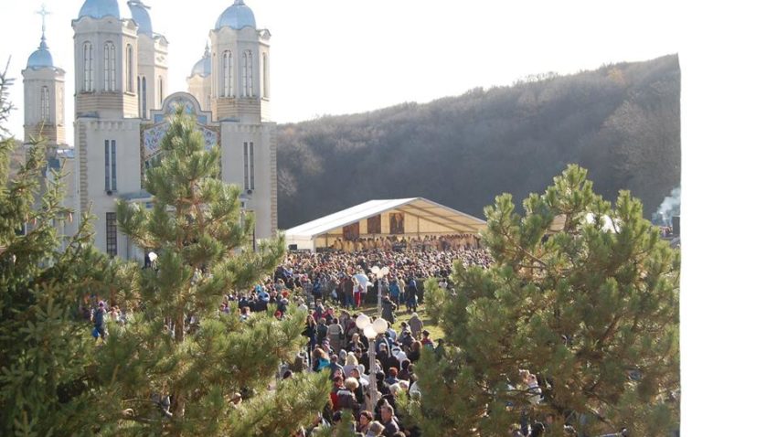 Se apropie sărbătorirea creştinătorului DOBROGEI. Hramul Mănăstirii “Peștera Sfântului Andrei”
