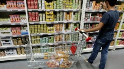 Românii, mai mult comozi decât chibzuiţi