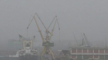 Portul Midia rămâne închis din cauza ceții