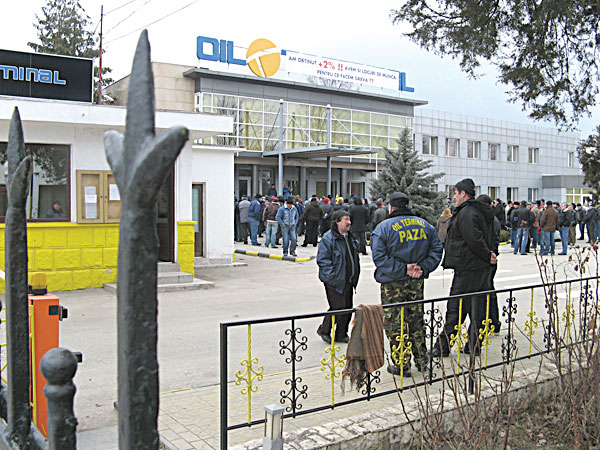 Proteste la sediul Oil Terminal Constanţa