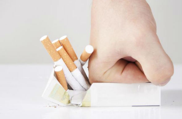 Fumătorii, ajutaţi să renunţe la acest viciu