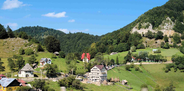 Românii prea săraci pentru vacanţe în extrasezon