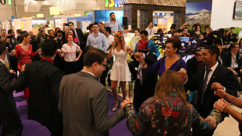WTM, cel mai mare târg de turism din lume. Toată LONDRA a dansat HORA românească!
