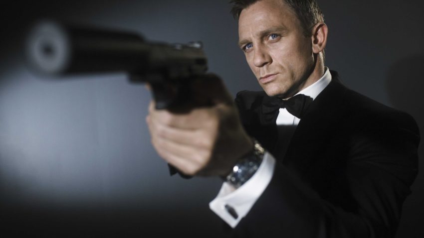 Scenariul noului film „James Bond”, furat de piraţii cibernetici