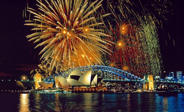 (VIDEO) Bun venit, 2015! În lume au început focurile de artificii şi petrecerile de Revelion