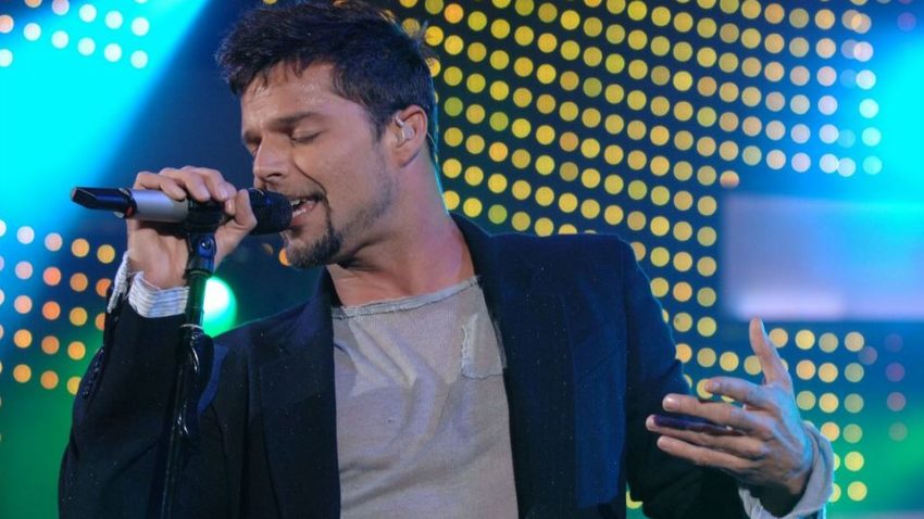 Ricky Martin va lansa un nou disc, ‘A quien quiero escuchar’, în februarie