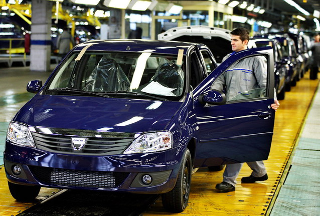 Creştere a pieţei auto în 2014, după ani buni de declin