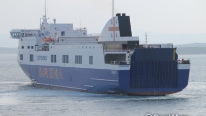 Update (VIDEO). O tânără din Constanţa, printre pasageri (SURSE). Un feribot italian se SCUFUNDĂ în largul Greciei