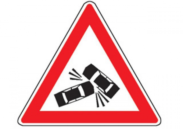 (UPDATE) Accident la Valu lui Traian. Un băieţel de 4 ani şi doi tineri din Tortoman, răniţi