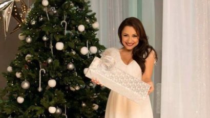 Andra a lansat un cântec de Crăciun pentru cea mai nouă cutiuţă muzicală