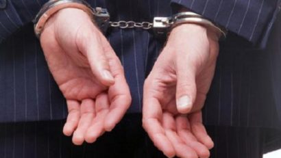 Primarul oraşului Nehoiu, arestat preventiv pentru conflict de interese şi abuz în serviciu