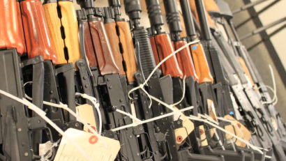Furnizori de arme pentru terorişti, anihilaţi de DIICOT şi forţe judiciare ale SUA