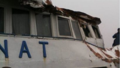 Accident în Deltă: navă de pasageri cu sute de oameni la bord, lovită de un cargo
