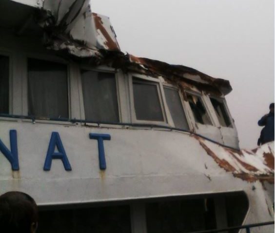 Accident în Deltă: navă de pasageri cu sute de oameni la bord, lovită de un cargo