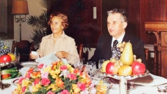 Ciudăţenii culinare ale dictatorilor. Ceauşescu mergea în străinătate cu pacheţel de acasă