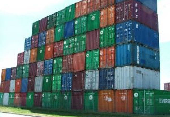 Controale în porturile maritime : amenzi, marfă confiscată