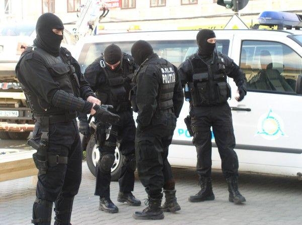Cinci persoane au fost reținute în dosarul de delapidare a SIF-urilor