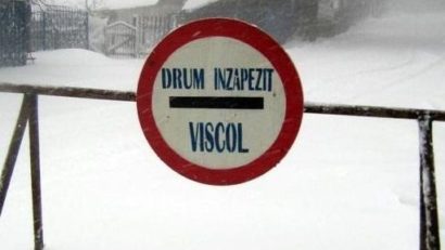 Tulcea: Toate drumurile din judeţ închise circulaţiei