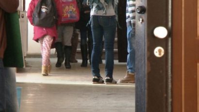 Elevii şi profesorii constănţeni află mai multe despre hepatită