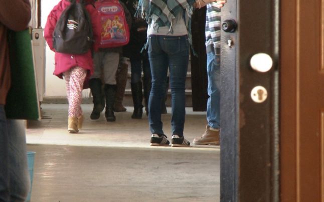 Elevii şi profesorii constănţeni află mai multe despre hepatită