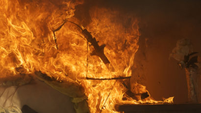 (UPDATE) Incendiu la o casă din Constanţa, de pe strada Griviţei