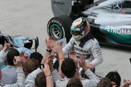 Lewis HAMILTON, desemnat cel mai bun SPORTIV EUROPEAN al anului 2014