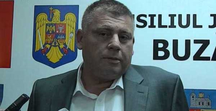 Președintele CJ Buzău, reţinut pentru luare de mită