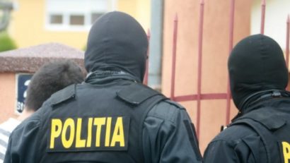 Şase persoane reţinute, în urma percheziţiilor de astăzi ale Poliţiei Economice Constanţa