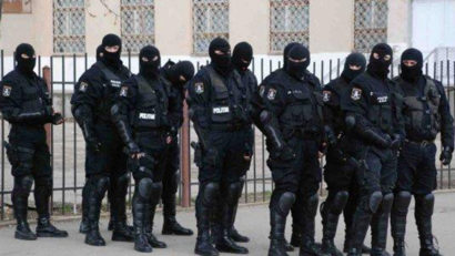 Peste 30 de percheziţii în această dimineaţă