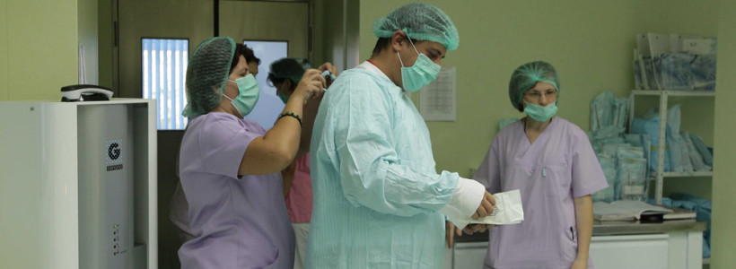 Medicii din spitalele publice au calitatea de funcţionari publici