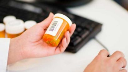 Percheziţii la mai mulţi suspecţi care ar fi făcut afaceri cu medicamente oncologice