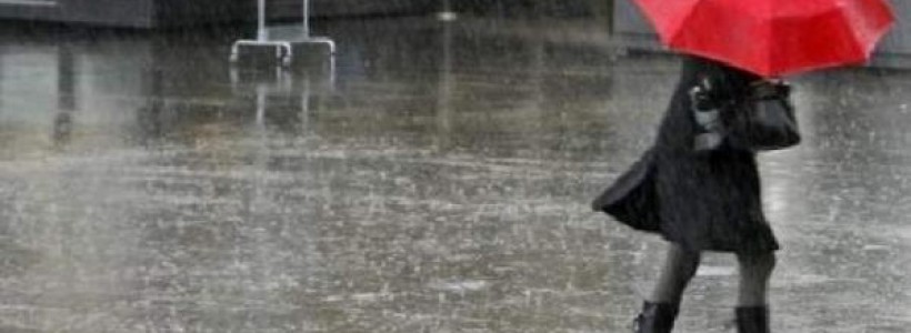 Vreme închisă, cu ploi, lapoviţă şi VÂNT puternic în Dobrogea