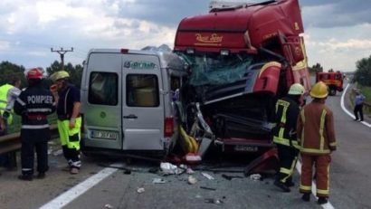 BILANŢ SUMBRU. Accidente în care au fost implicate mijloace de transport în comun