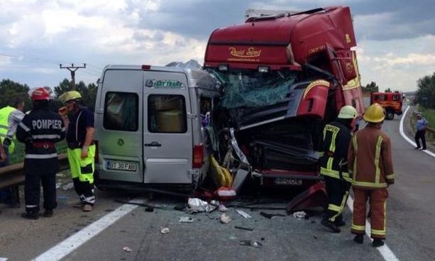BILANŢ SUMBRU. Accidente în care au fost implicate mijloace de transport în comun