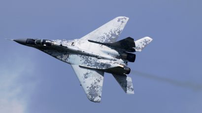 (VIDEO) Rusia continuă provocările: un Mig aproape s-a ciocnit cu un F16 norvegian